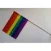 BANDERA ORGULLO GAY 60X40 CON PALO DE MADERA