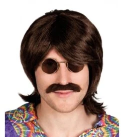 PELUCA CANTANTE INGLÉS