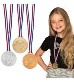 SET DE MEDALLAS DE PLÁSTICO
